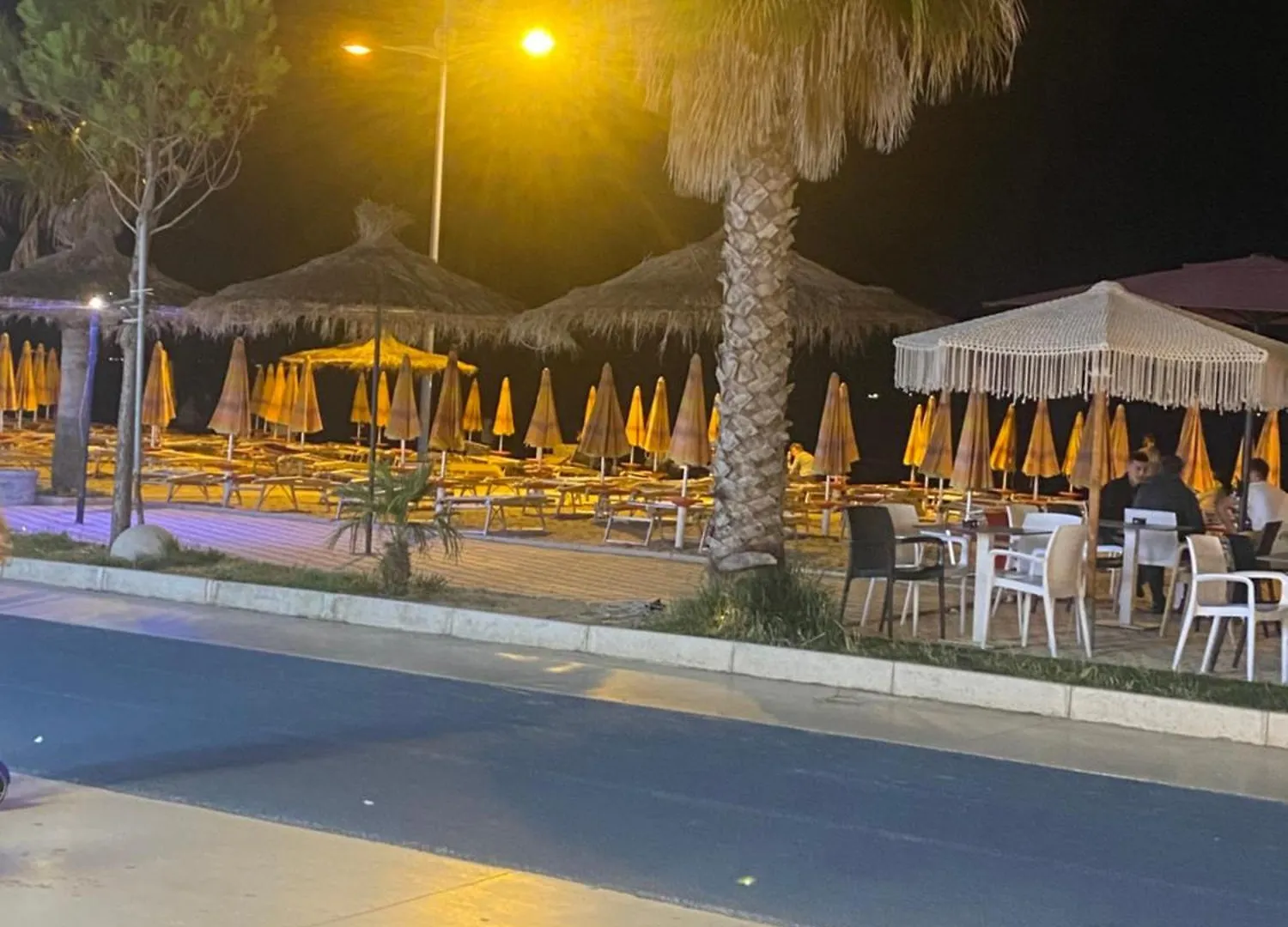 Leo Apartaments With Sea View Дуррес