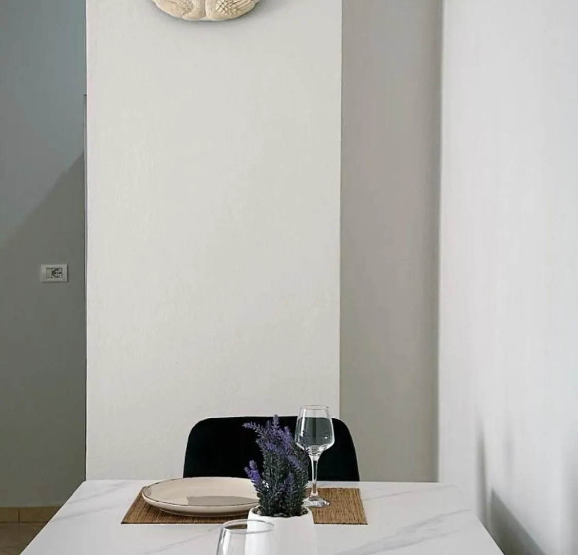 Leo Apartaments With Sea View Дуррес 0*,  Албания