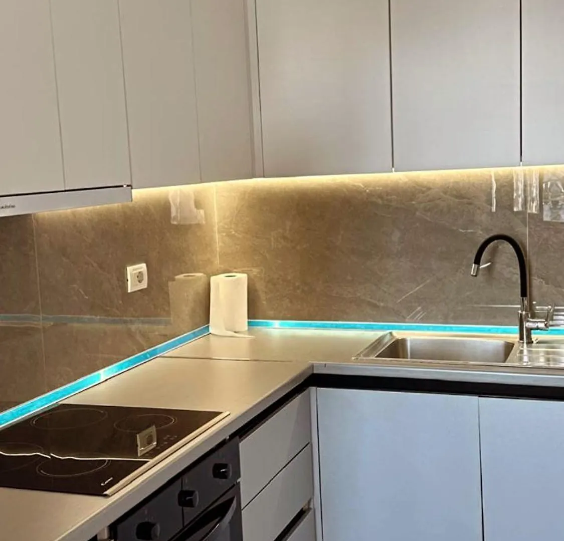 Leo Apartaments With Sea View Дуррес