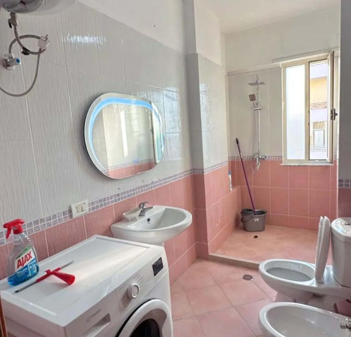 Leo Apartaments With Sea View Дуррес 0*,
